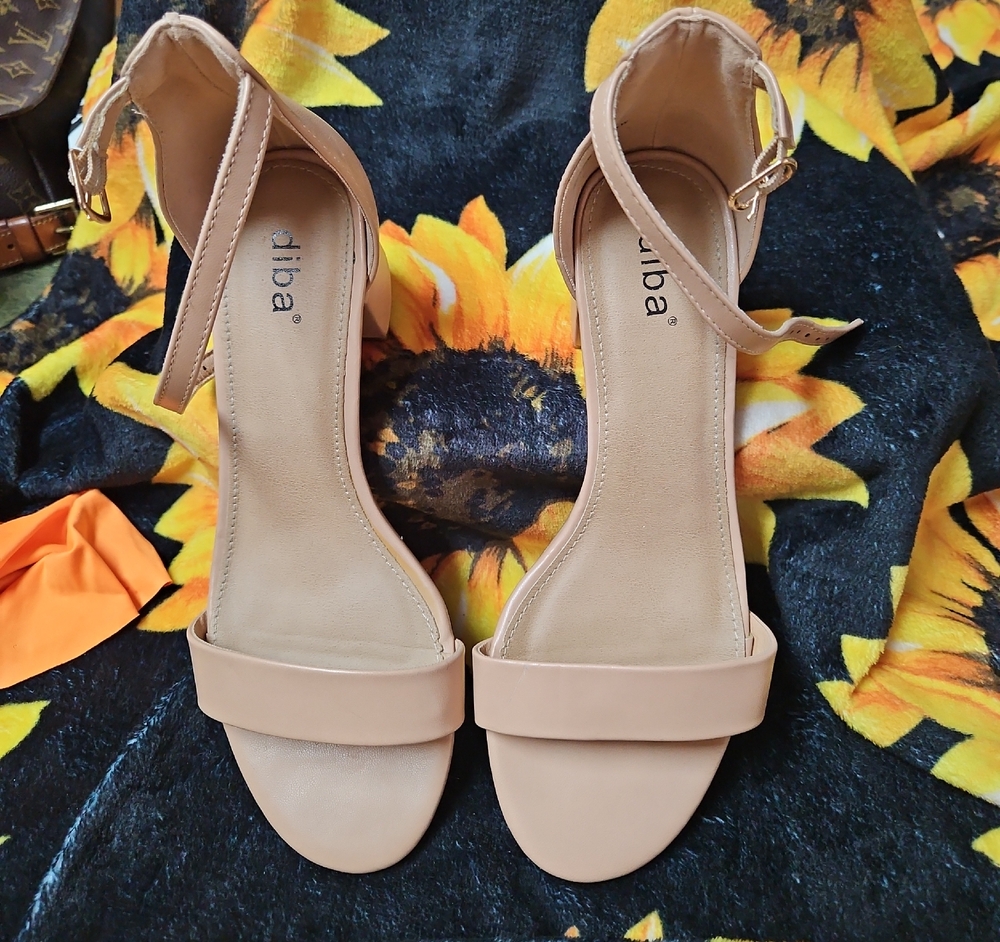 Diba Women's Beige Heels